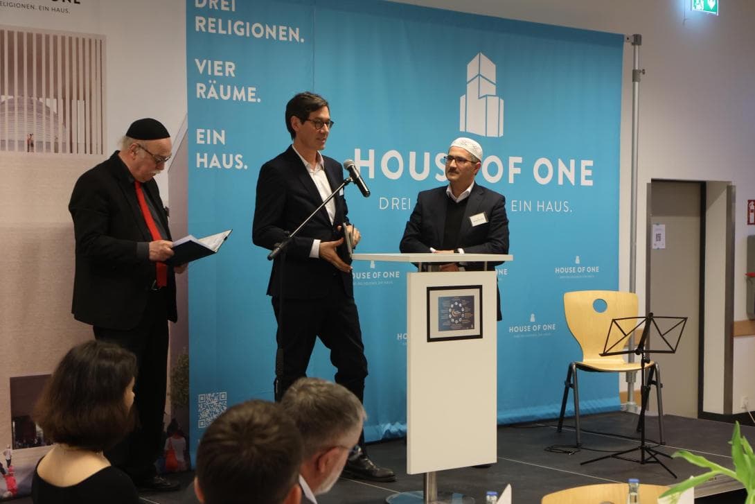 Interreligiöser Iftar des House of One: Rabbiner Andreas Nachama, Pfarrer Gregor Hohberg und Imam Kadir Sanci