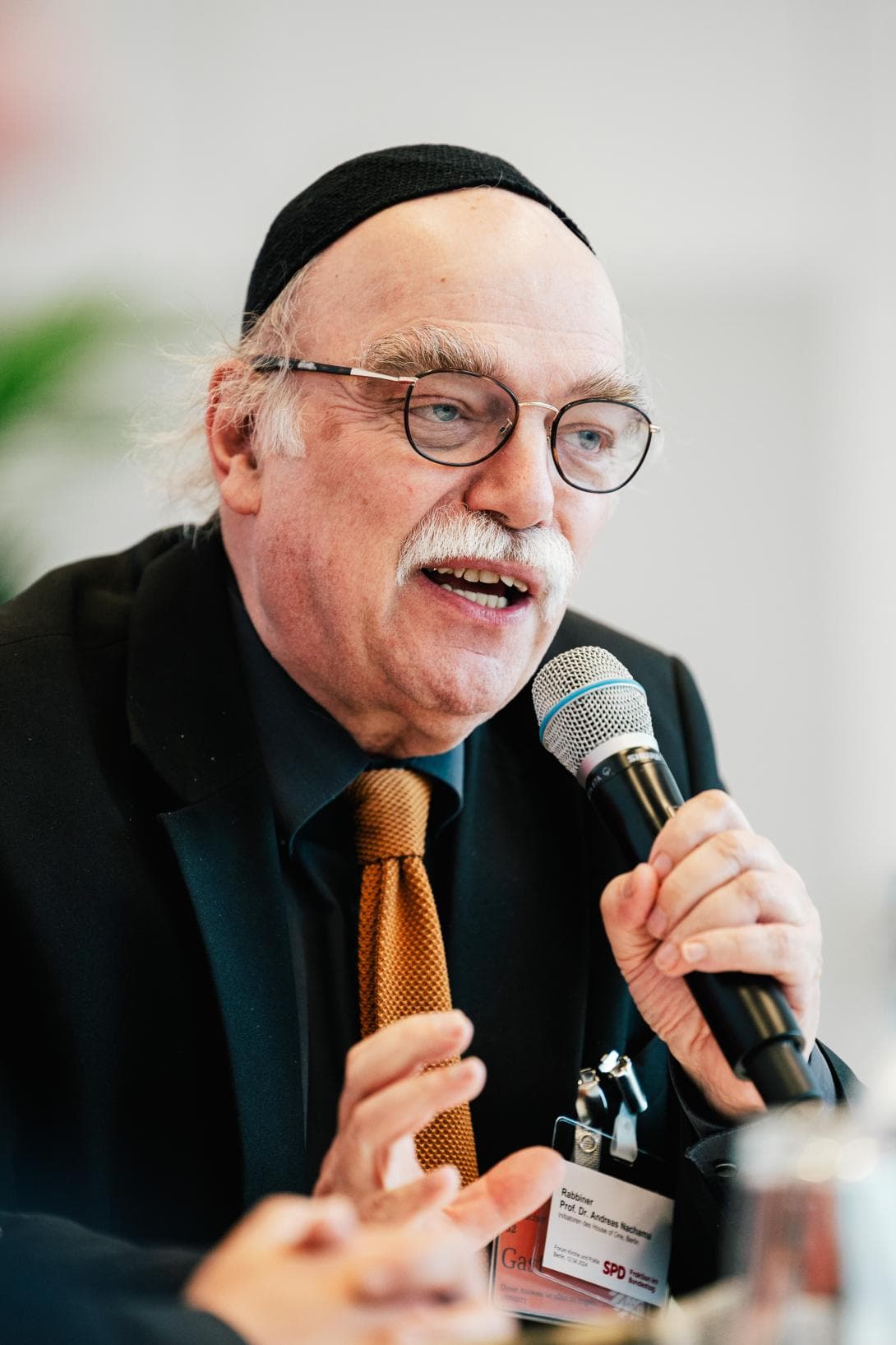 Rabbiner Nachama im Bundestag. Foto: Per Jacob Blut