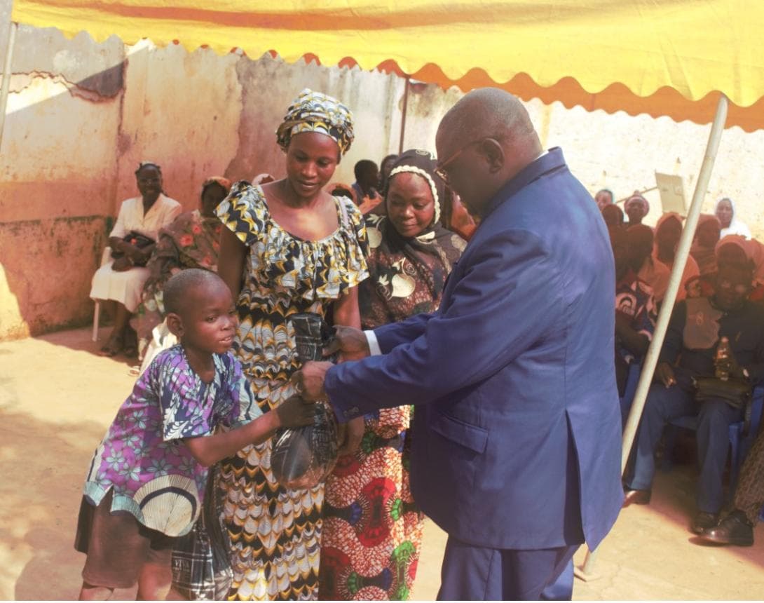 Bangui: Verteilen der Spenden in der ZEntralafrikanischen Republik 
