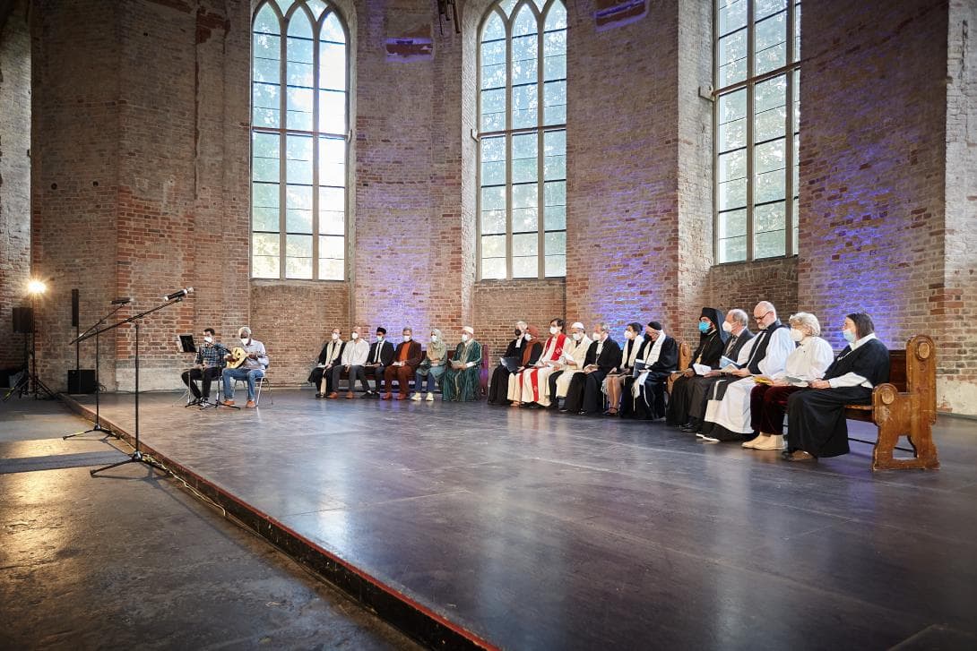 Kantorin Esther Hirsch und Rabbiner Andreas Nachama 